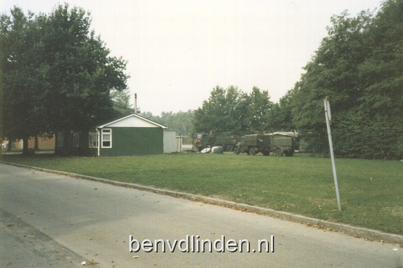 bosplaats1.jpg - Op de kazerne had je de bos plaat (Benzine, Olie en Smeermiddelen) die werd voorzien door 41 bevo van de nodige vloeistoffen.