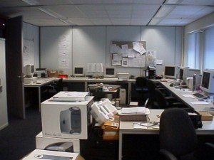 1997 - 2000 Simac Omdat ik steeds meer wilde doen met computers en specifiek netwerken rondgekeken, via Infomotive (automotive en...