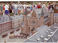 foto0025  Het binnenhof, de ridderzaal in Madurodam