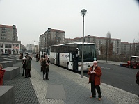 PICT2050  de 2 bussen van de touroperator.
