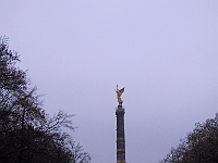 PICT2112a  we wandelden richting parlementsgebouw, het werd een hele lange wandeling waarop we niet hadden gerekend.  dit is het uitzicht op de Siegessäule