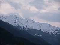 PICT2241  Uitzicht richting bergen vanuit Seeboden. Begin seizoen, je ziet de sneeuw nog behoorlijk liggen
