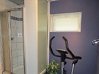 IMG 0257  Het fittness apparaat. Jammer genoeg niet kunnen gebruiken vanwege alle andere dingen(sauna, bubbelbad). Tja, je moet een keuze maken, niet?