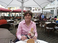 PICT3042  Ja, goed Italiaans ijs smaakt ook in Duitsland