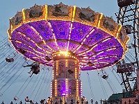 PICT3494 B  De Prater in Wenen (avond-excursie). Gewoon een hele grote kermis
