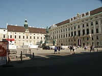 PICT3534  door de passage onder de Hofburg heen (Alte Hofburg)