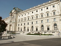 PICT3537  Andere zijde van de Hofburg